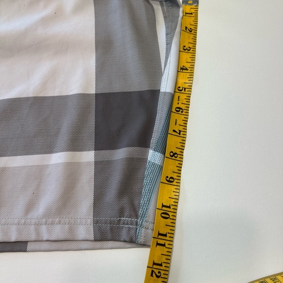 Hybrid & Company Black and Gray Patterned Shorts - Picture 4 of 6